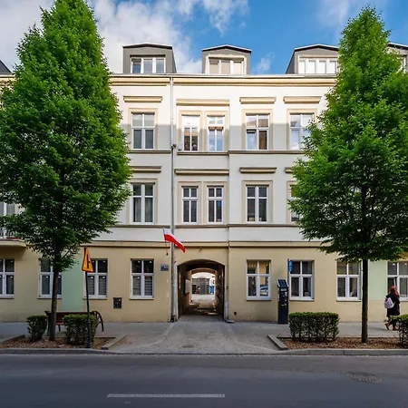 Centre Pleasant Apartment *